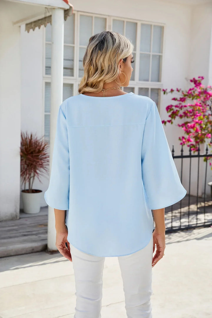 CARA™ | BLUSA LEGGERA CON SCOLLO A V