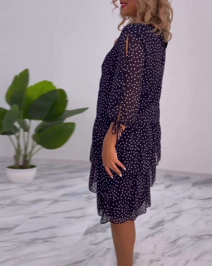 Robe élégante à couches avec imprimé pois